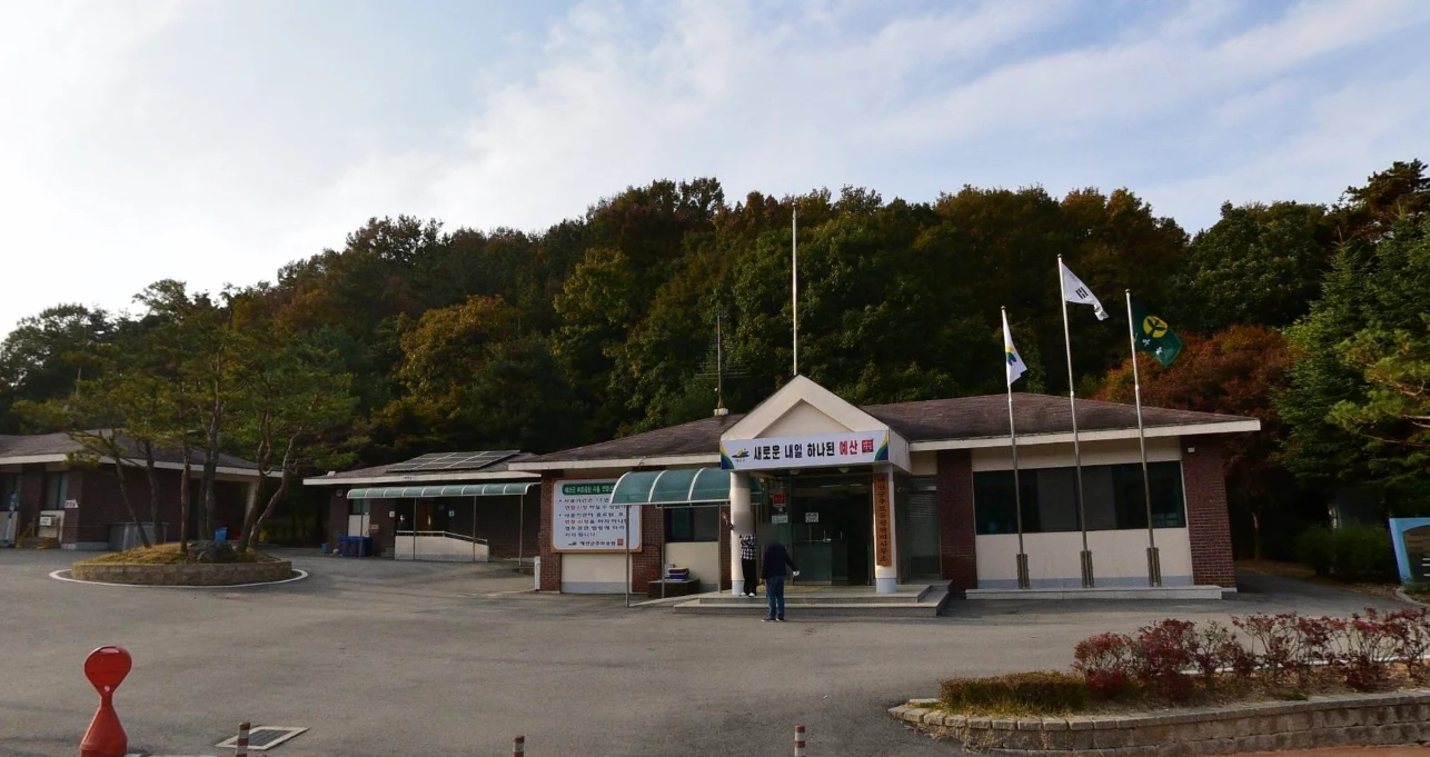 예산군추모공원 봉안묘(가족·평장) 외관·전경