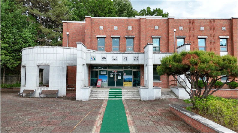 완주군 추모의집 외관·전경