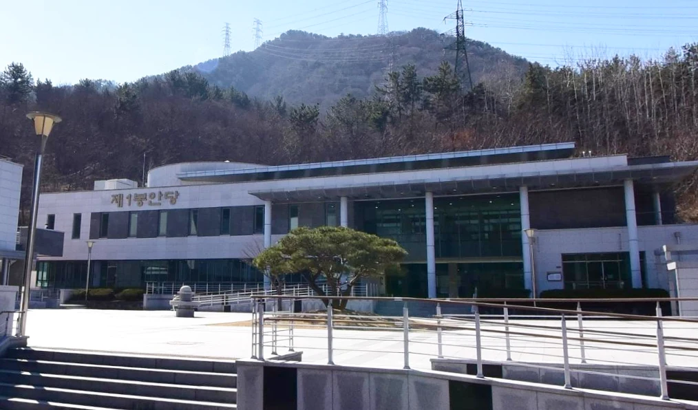 창원시립상복공원 봉안담 외관·전경