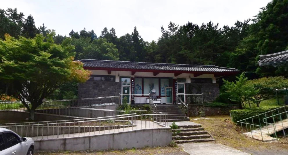 충혼각 외관·전경