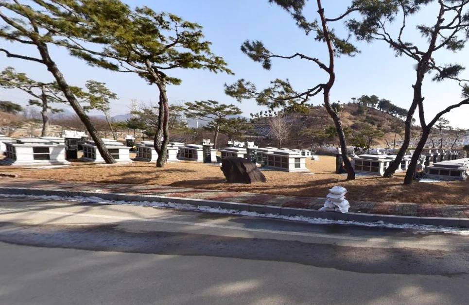 (재)개나리추모공원 봉안담 외관·전경