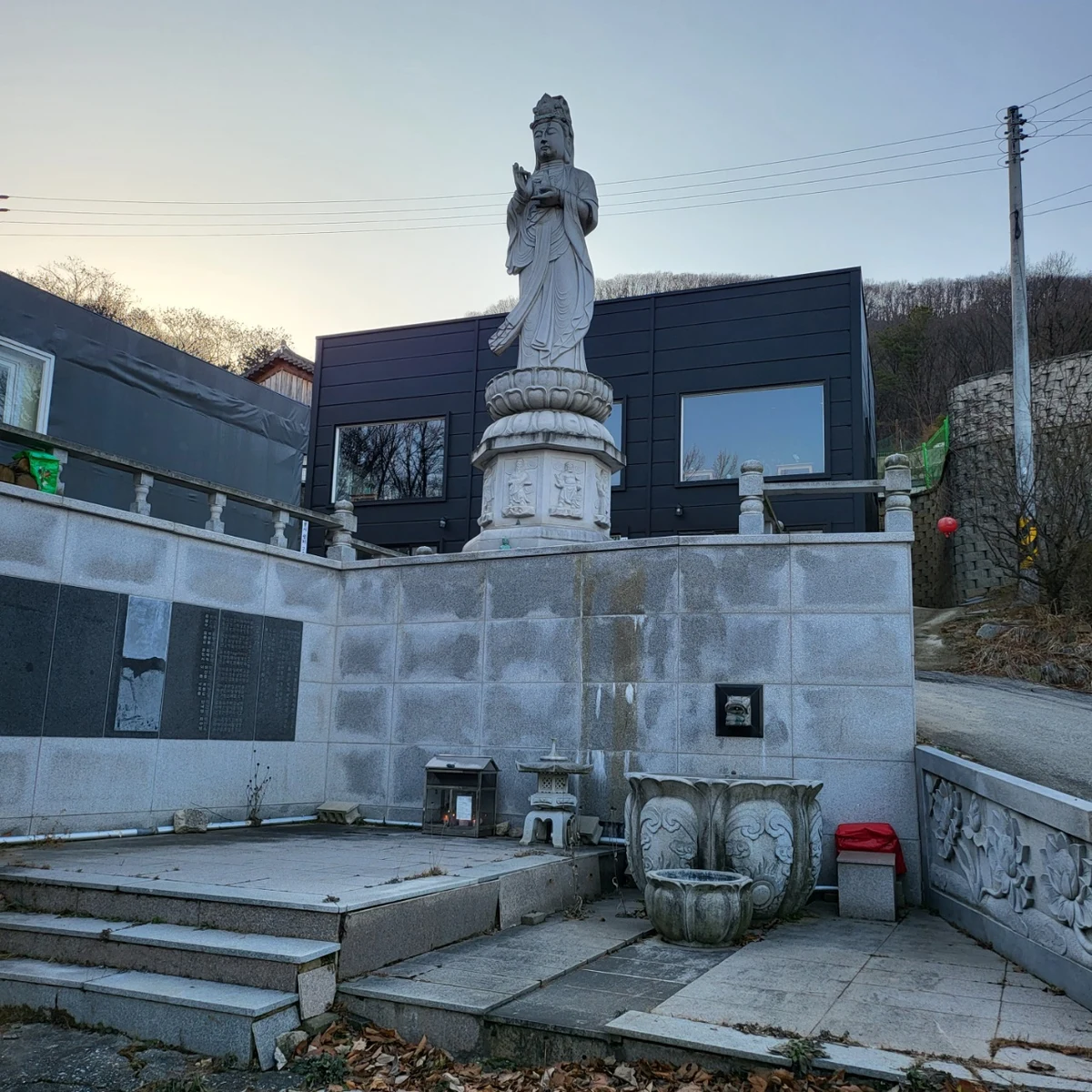 월봉사연화원 외관·전경