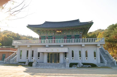 용학사 봉안당 외관·전경